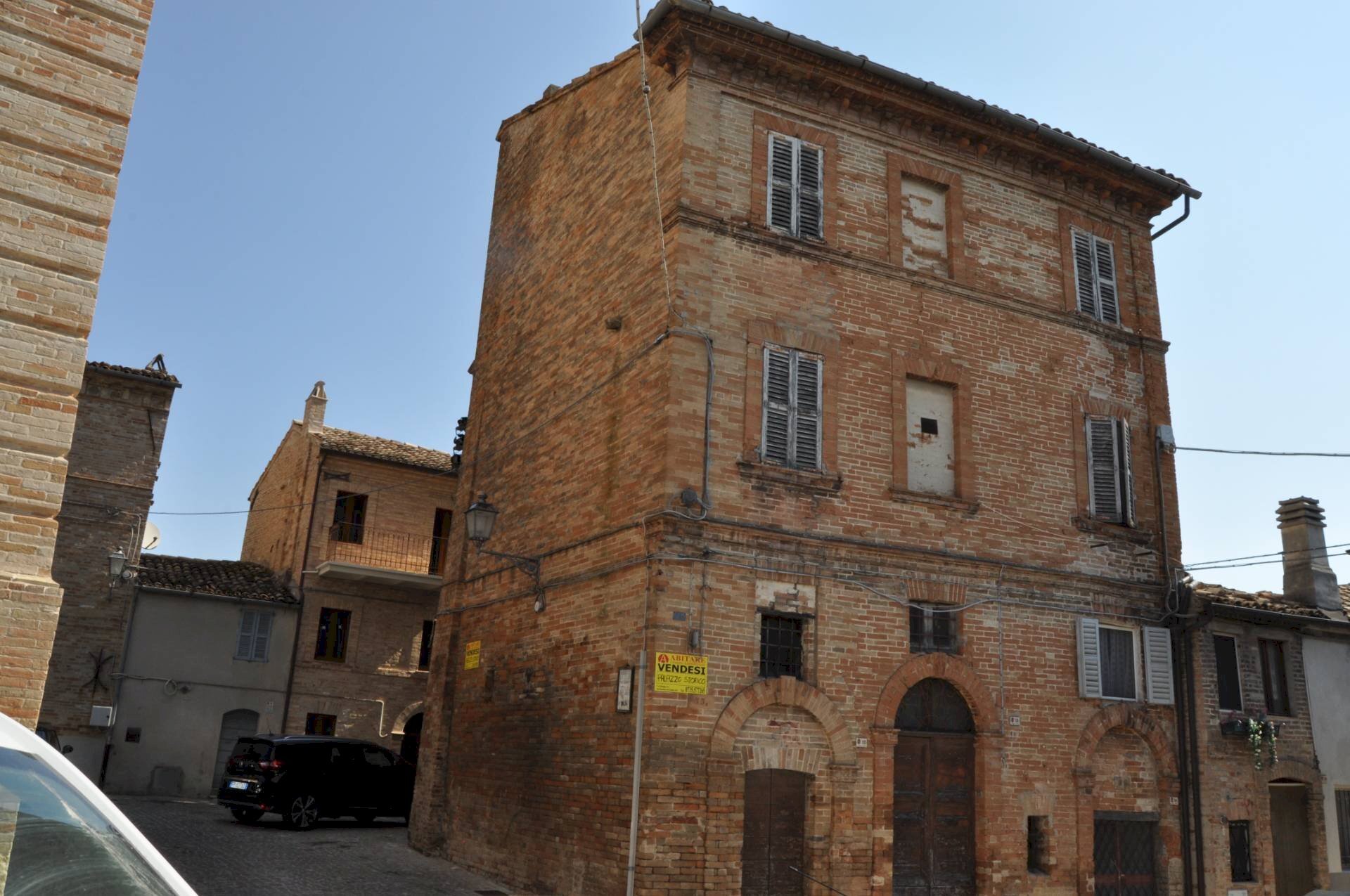 Foto 2 - Stable - Palace Piazza Rocca
 
32a - 32b, Petritoli - photo 2