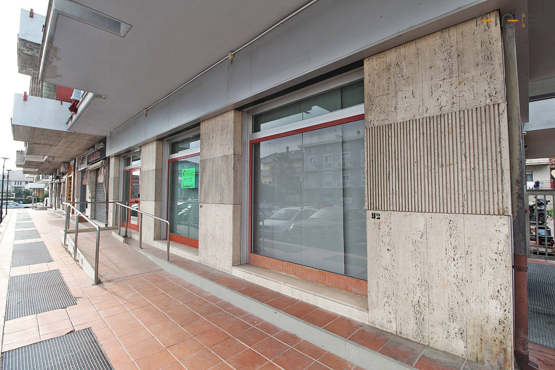 Foto 2 - Locale Commerciale Vial Alcide de Gasperi, Monteprandone - foto 2