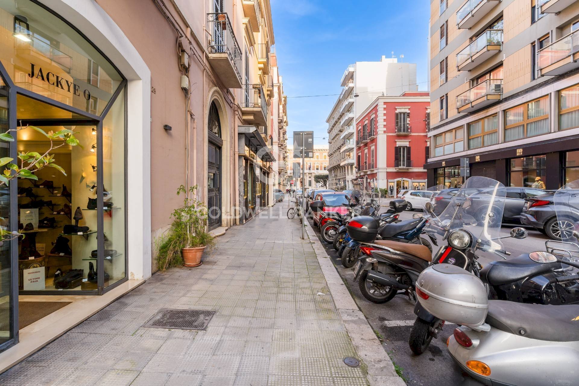 Foto 3 - Commercial Activity Via Alessandro Maria Calefati
 
29, Bari - photo 3