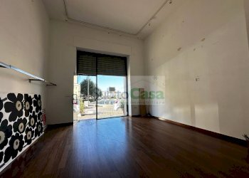 Foto 1 - Locale Commerciale Piazzale Marconi, Chieti - foto 1