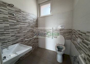 Foto 24 - Locale Commerciale Via Dante Alighieri, Cepagatti - foto 24