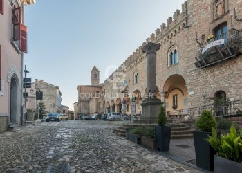 Foto 35 - Commercial Activity Piazza della Libertà
 
8A, Bertinoro - photo 35