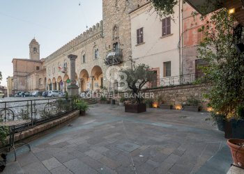 Foto 37 - Commercial Activity Piazza della Libertà
 
8A, Bertinoro - photo 37