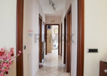 Hall / corridoio - Appartamento CORSO UMBERTO I
 
46, Scisciano - foto 12