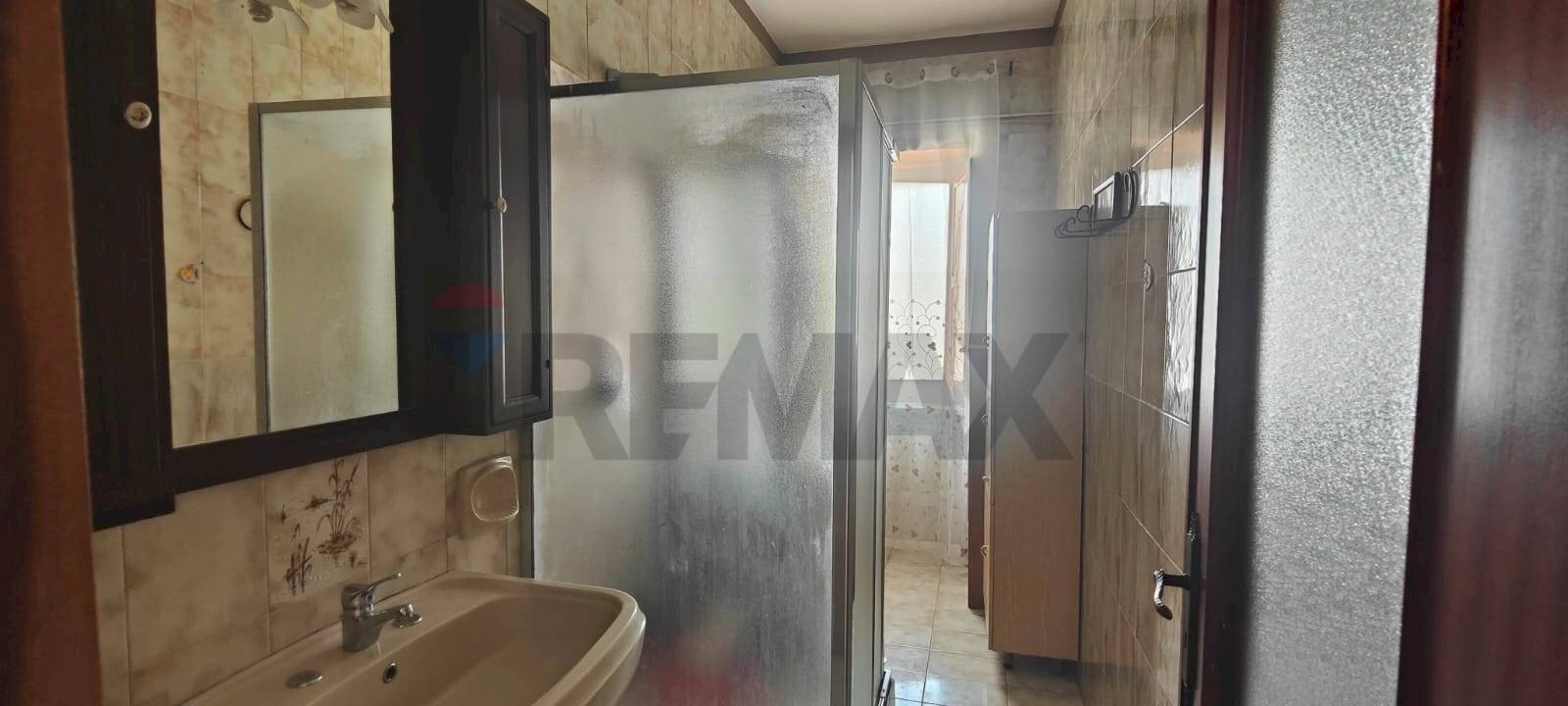 Bagno - Ufficio Via Paolo Piccirillo
4, Casoria - foto 3