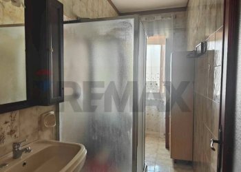 Bagno - Ufficio Via Paolo Piccirillo
 
4, Casoria - foto 3