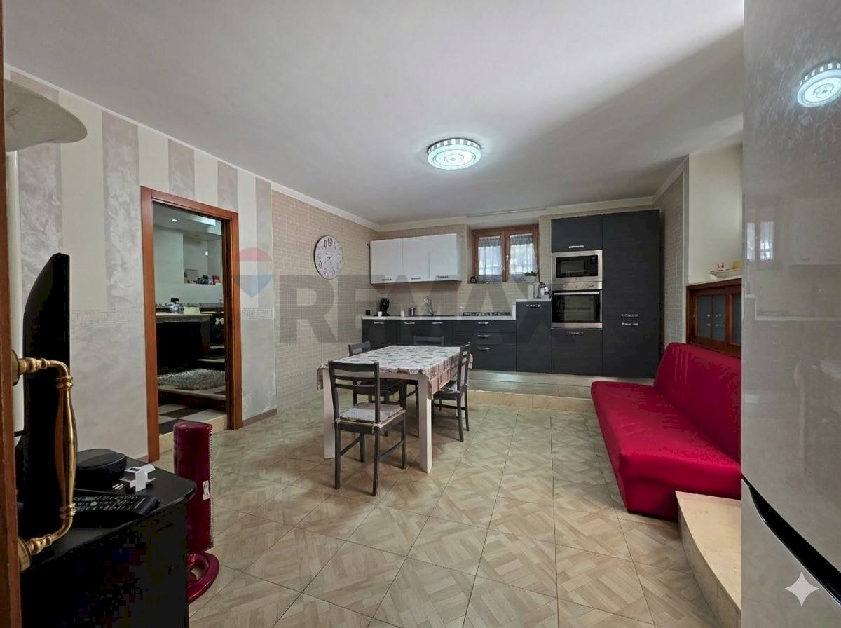 Sala da pranzo - Three-room apartment Via Giacomo Puccini
43, Villaricca - photo 3