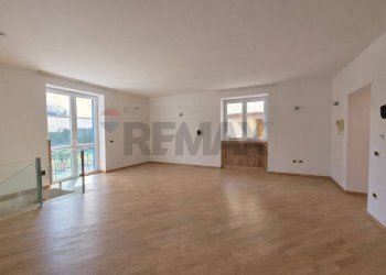 Stanza vuota - Casa semi indipendente San Mauro
4, Casoria - foto 21