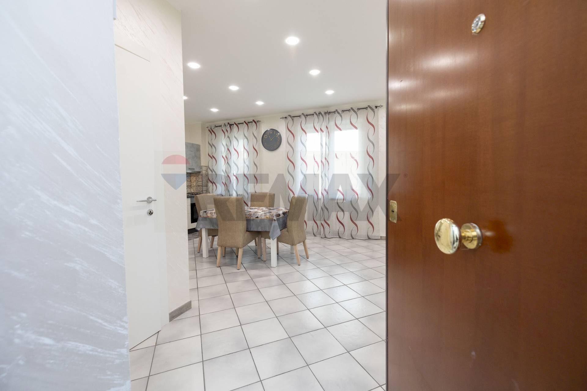 Sala da pranzo - Trilocale via Giovanni Pascoli 1 traversa
 
snc, Casoria - foto 1