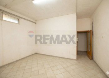 Stanza vuota - Trilocale via Giovanni Pascoli 1 traversa
 
snc, Casoria - foto 13