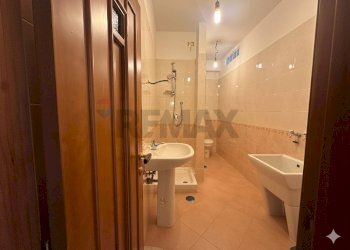 Bagno - Quadrilocale Casoria - foto 9