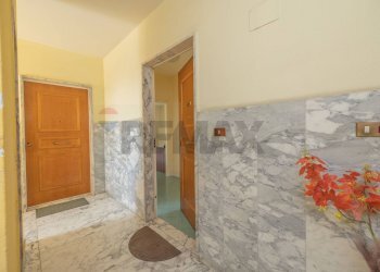 Ricezione / Lobby - Trilocale corso Europa
 
19, Casavatore - foto 16