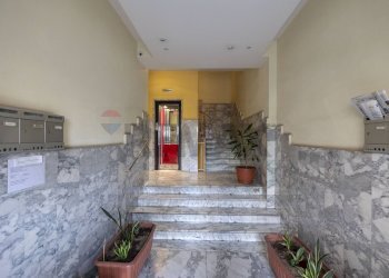 Ricezione / Lobby - Trilocale corso Europa
 
19, Casavatore - foto 17