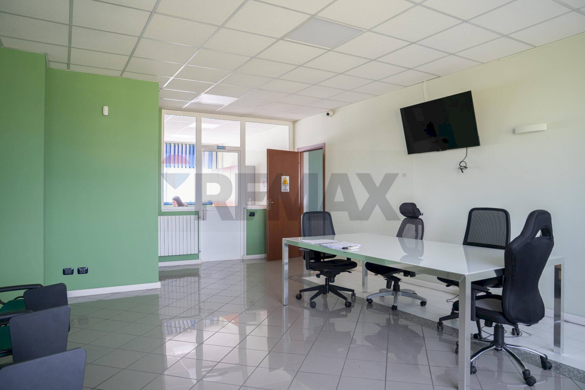 Ufficio - Office Via Vincenzo Monti
 
52, Rho - photo 3