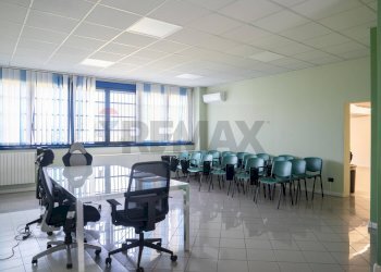 Ufficio - Office Via Vincenzo Monti
 
52, Rho - photo 2