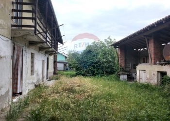 Giardino - Casa indipendente Via Graziosi
 
4, Tornaco - foto 34