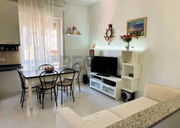 Sala da pranzo - Trilocale VIA CAVOUR
 
16, Usmate Velate - foto 3