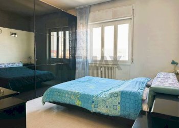 Camera / camera da letto - Trilocale VIA CAVOUR
 
16, Usmate Velate - foto 13