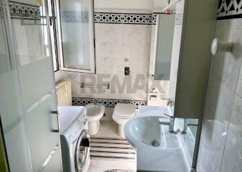 Bagno - Trilocale VIA CAVOUR
 
16, Usmate Velate - foto 18