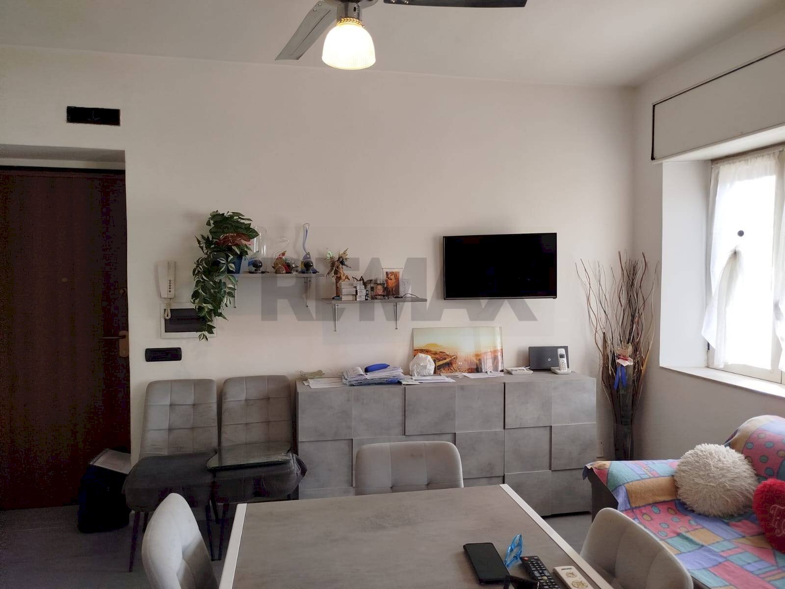 Sala da pranzo - Bilocale Via Toselli
 
4, Limbiate - foto 2