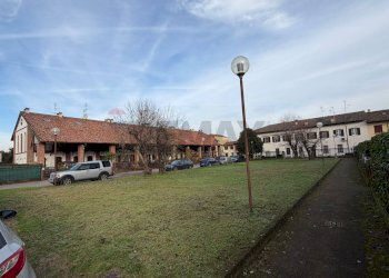 Edificio all\'aperto - Villa a Schiera Rosate - foto 33