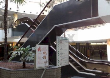 Edificio all\'aperto - Locale Commerciale VIA KENNEDY
 
28, Brugherio - foto 7