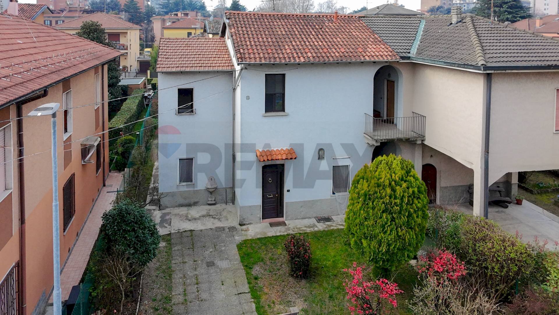 Casa all\'aperto - Casa semi indipendente via Don Enrico Tazzoli
 
5, Rho - foto 1