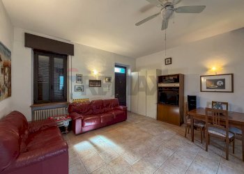 Sala da pranzo - Casa semi indipendente via Don Enrico Tazzoli
 
5, Rho - foto 7