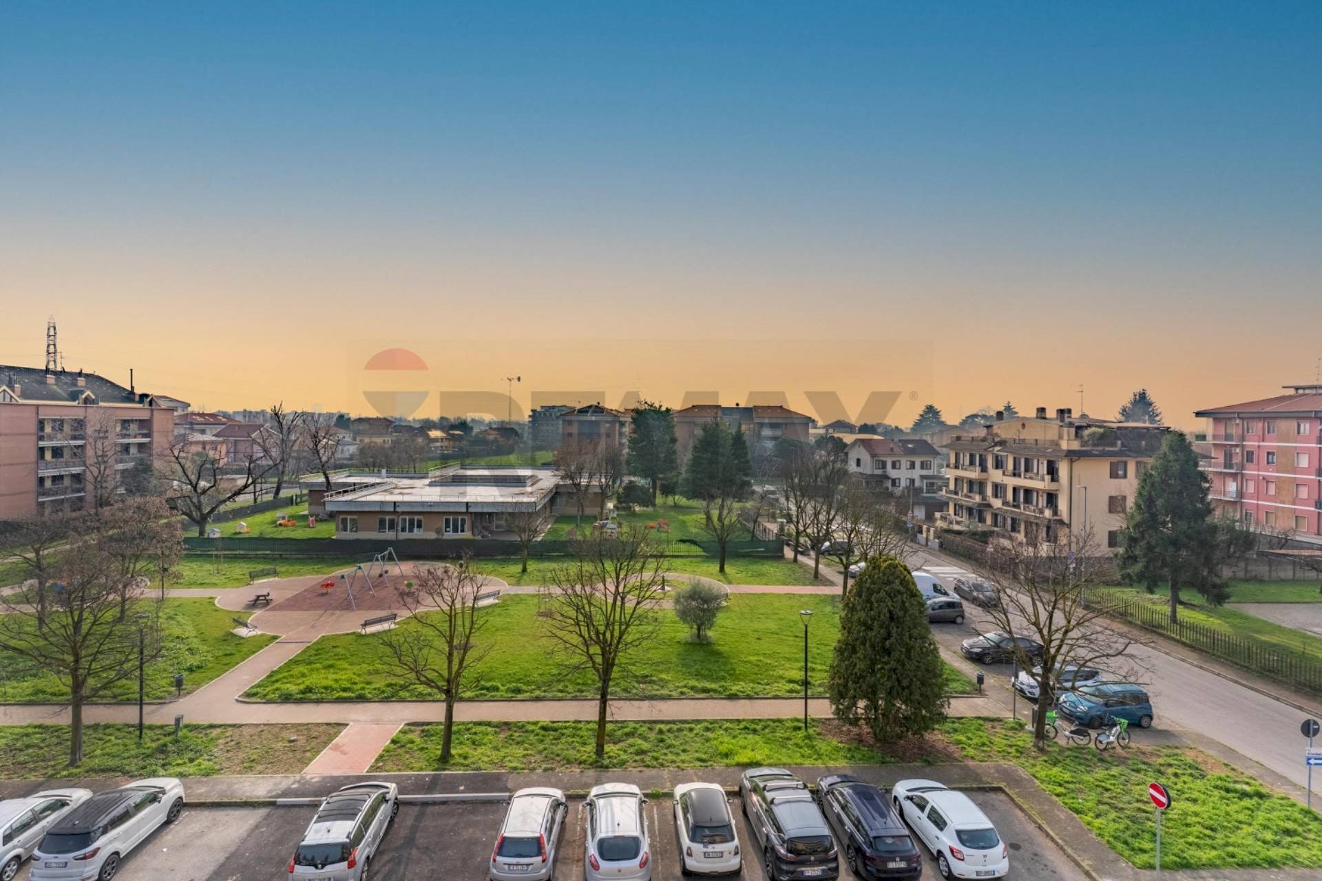 Edificio all\'aperto - Trilocale via Cividale
 
15, Rho - foto 2