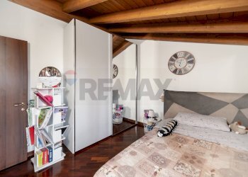 Camera / camera da letto - Villa a Schiera GIORGIO GABER
 
11, Cavenago di Brianza - foto 28