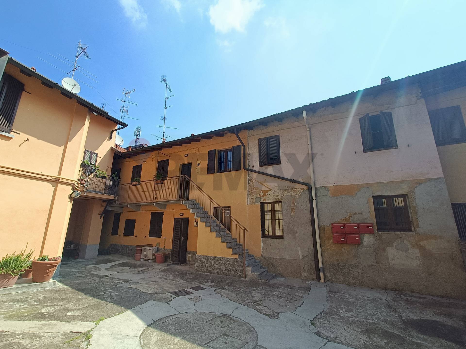 Edificio all\'aperto - Bilocale CORSO MATTEOTTI
 
35, Rho - foto 3