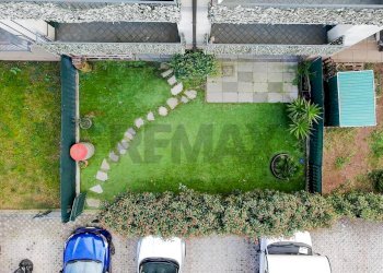 Giardino - Bilocale Via Marconi
 
100, Fagnano Olona - foto 12