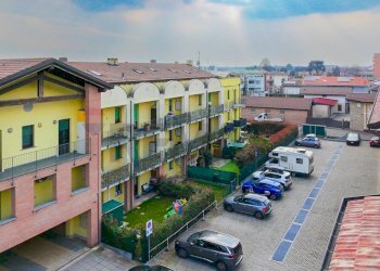 Edificio all\'aperto - Bilocale Via Marconi
 
100, Fagnano Olona - foto 14