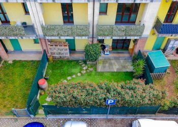 Giardino - Bilocale Via Marconi
 
100, Fagnano Olona - foto 15