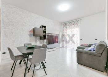 Sala da pranzo - Three-room apartment via Giuseppe Parini
 
28, Rho - photo 1