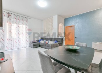 Sala da pranzo - Three-room apartment via Giuseppe Parini
 
28, Rho - photo 5