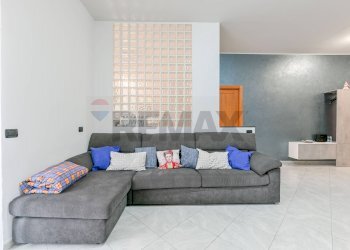 Soggiorno - Three-room apartment via Giuseppe Parini
 
28, Rho - photo 7