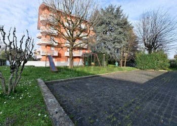 Edificio all\'aperto - Three-room apartment via Giuseppe Parini
 
28, Rho - photo 34