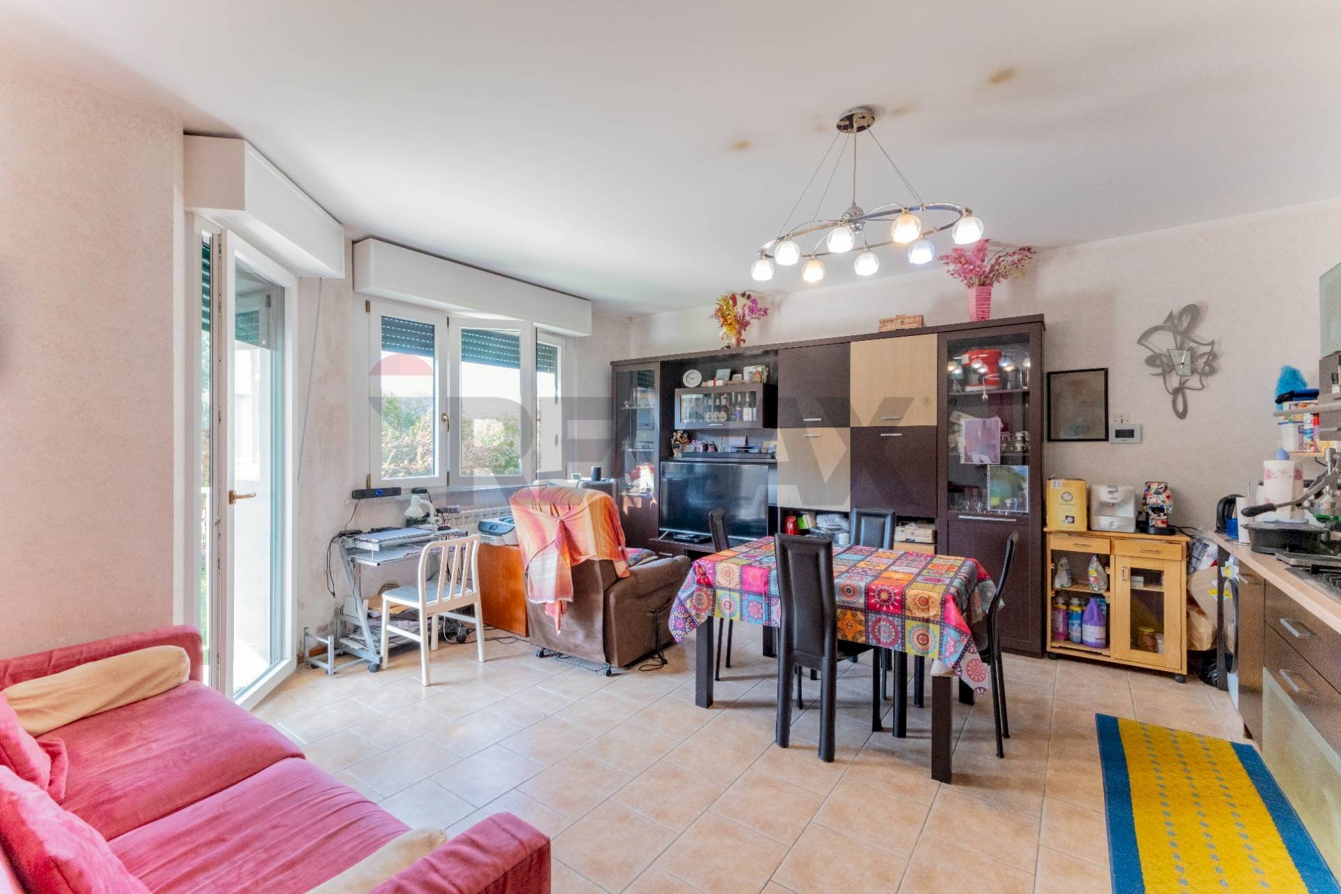 Sala da pranzo - Bilocale Via Sanzio
 
21, Fagnano Olona - foto 3