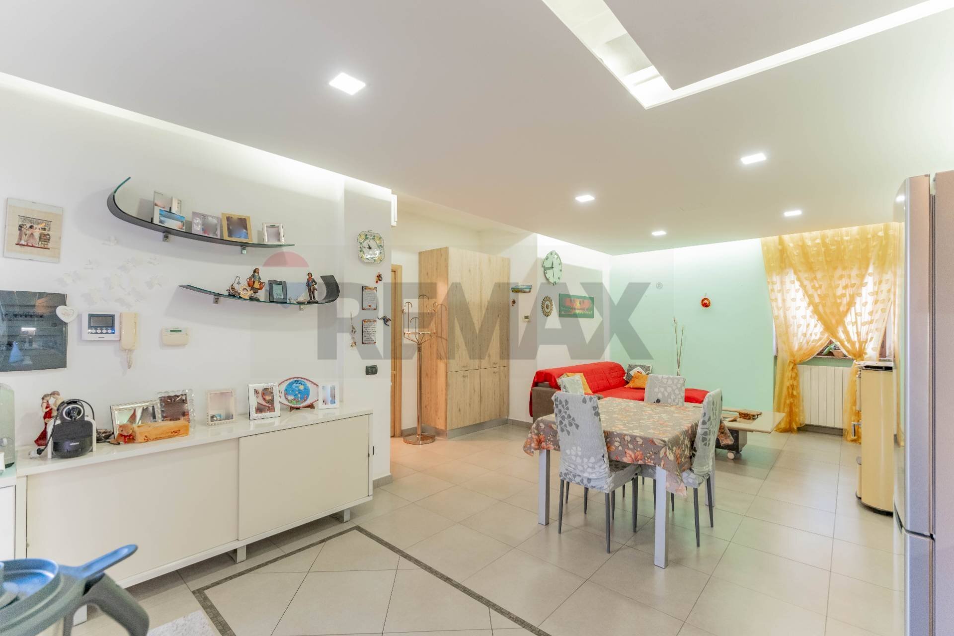 Sala da pranzo - Casa semi indipendente Via Montello
 
21, Fagnano Olona - foto 1