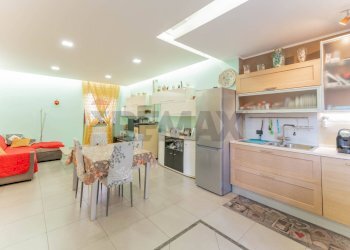 Cucina - Casa semi indipendente Via Montello
 
21, Fagnano Olona - foto 3