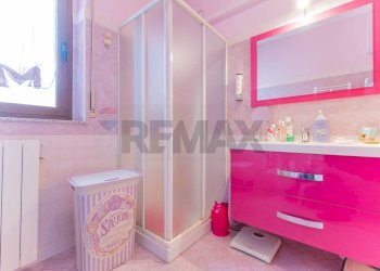 Bagno - Casa semi indipendente Via Montello
 
21, Fagnano Olona - foto 20