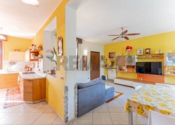 Sala da pranzo - Casa semi indipendente Via Montello
 
21, Fagnano Olona - foto 25