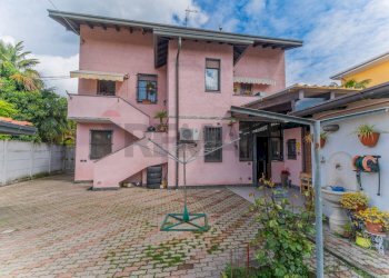 Casa all\'aperto - Casa semi indipendente Via Montello
 
21, Fagnano Olona - foto 54