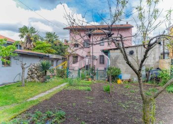 Casa all\'aperto - Casa semi indipendente Via Montello
 
21, Fagnano Olona - foto 58