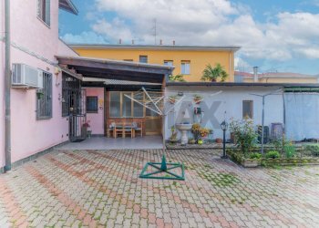 Casa all\'aperto - Casa semi indipendente Via Montello
 
21, Fagnano Olona - foto 65