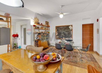 Sala da pranzo - Casa indipendente Via Custoza
 
10, Carate Brianza - foto 3