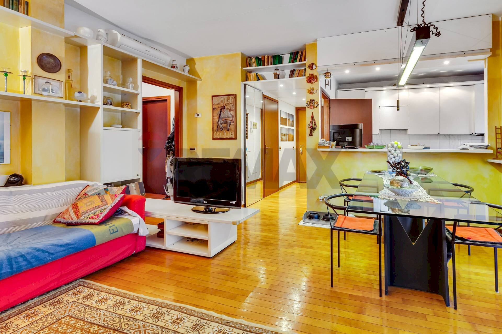 Sala da pranzo - Trilocale Corso Europa
 
46, Pessano con Bornago - foto 2