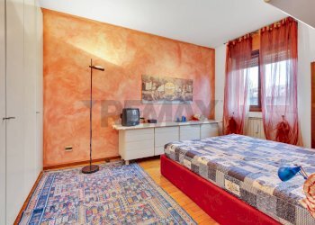 Camera / camera da letto - Trilocale Corso Europa
 
46, Pessano con Bornago - foto 15