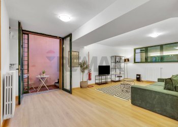 Soggiorno - Bilocale Vicolo Calusca
 
3, Milano - foto 19